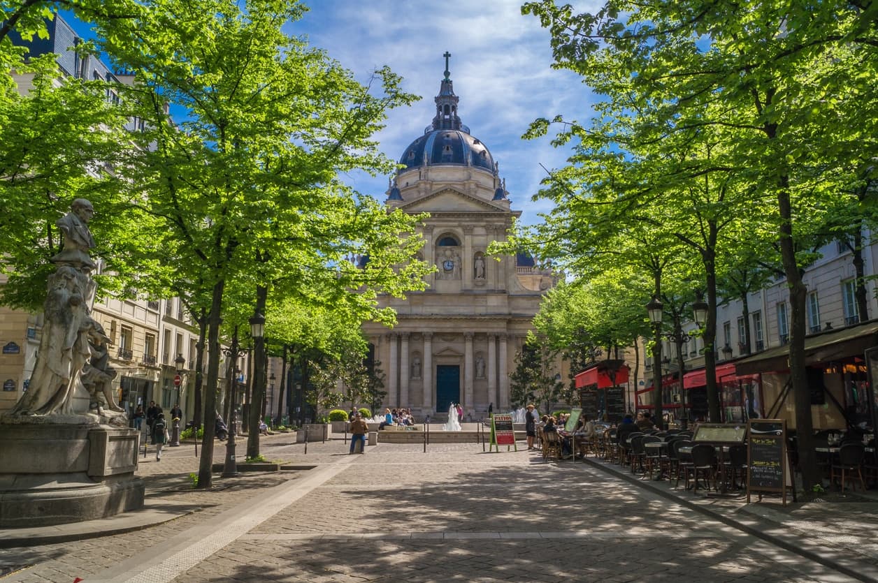 French Universities Recruit American Academics Amid US Funding Cuts