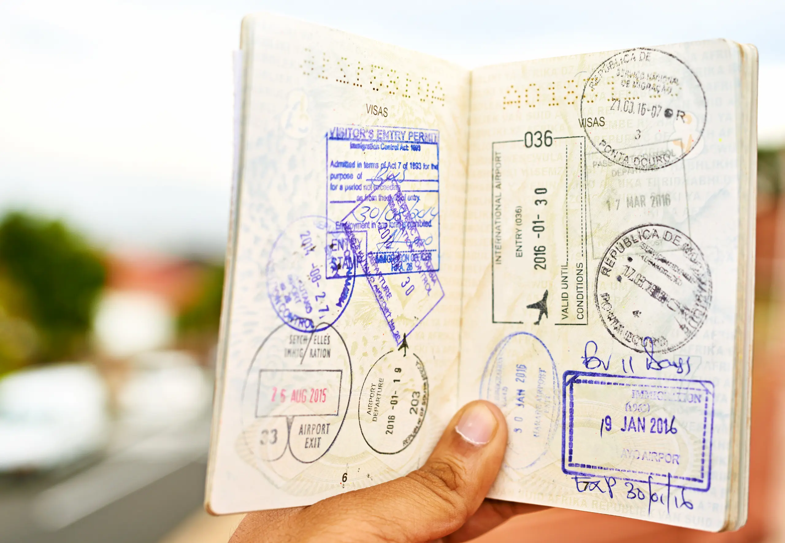 Digital Nomad Visas Draw More Americans Abroad Amid Political Uncertainty