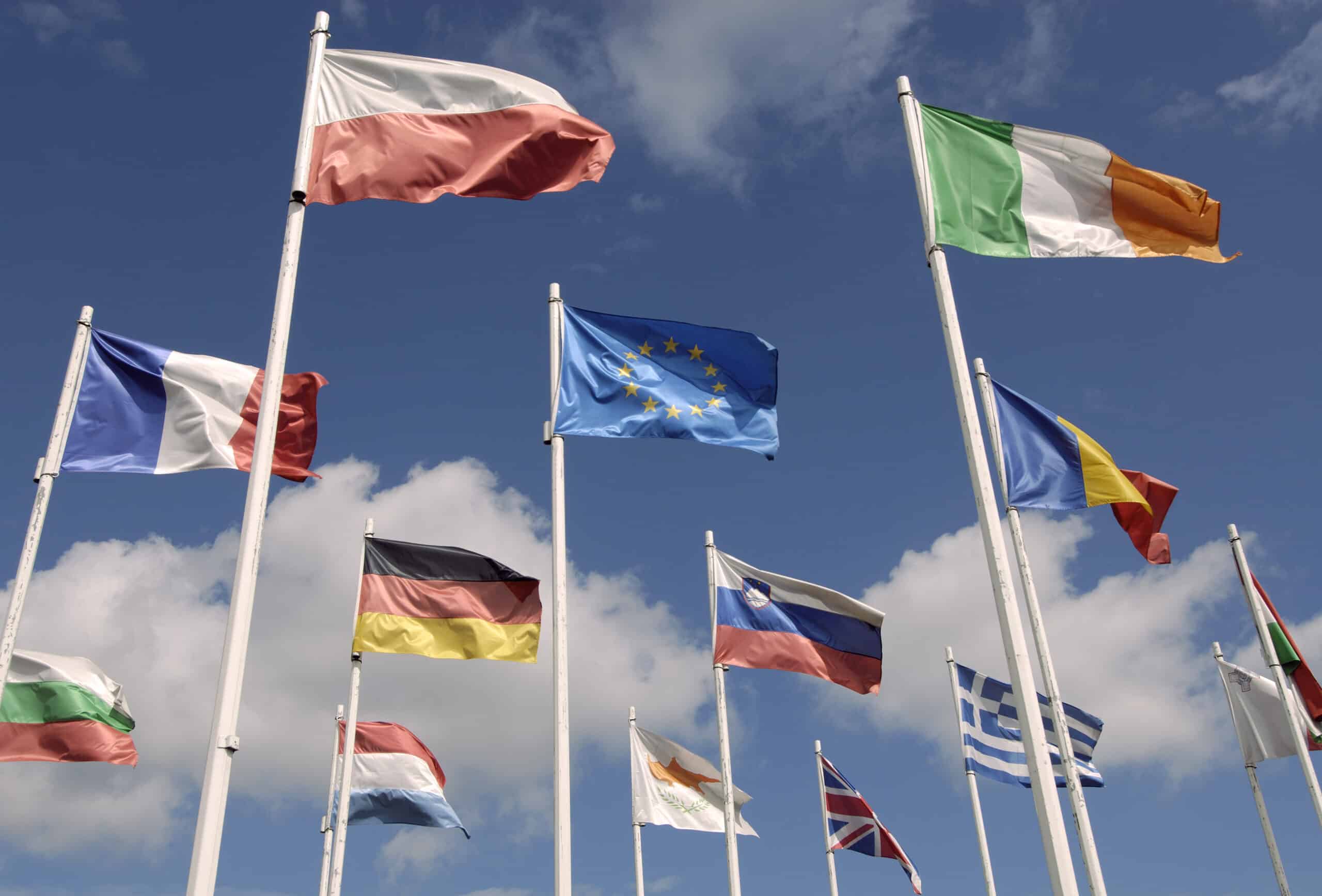 3 EU Countries Leading Non-EU Migration Totals Attract Americans