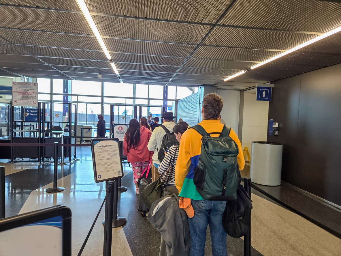 180,000 Americans Emigrated in 2025, Largest Outflow in Decades