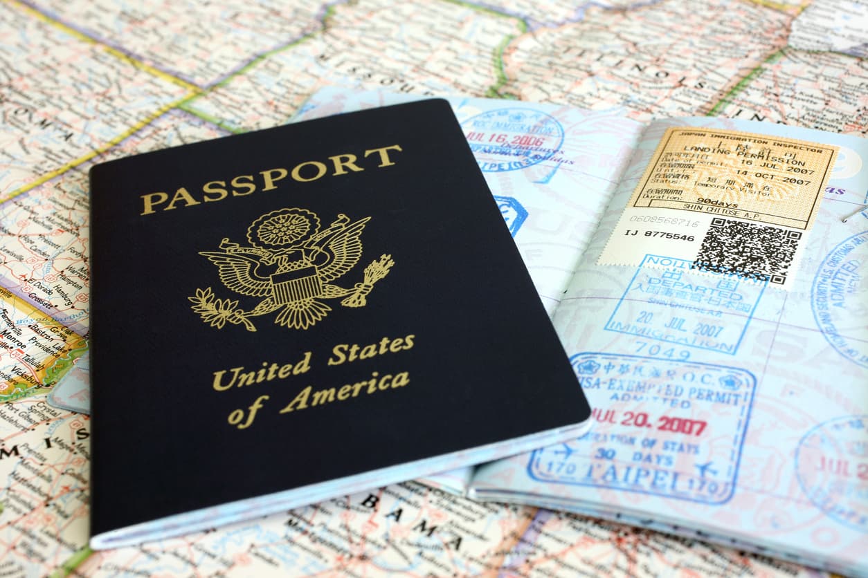 US Passport Decline Pushes Americans to Lead Global Second-Passport Demand