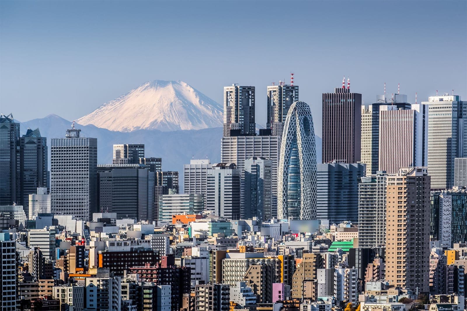 70,000 Americans in Japan Wait on Updated Foreign Property Restrictions