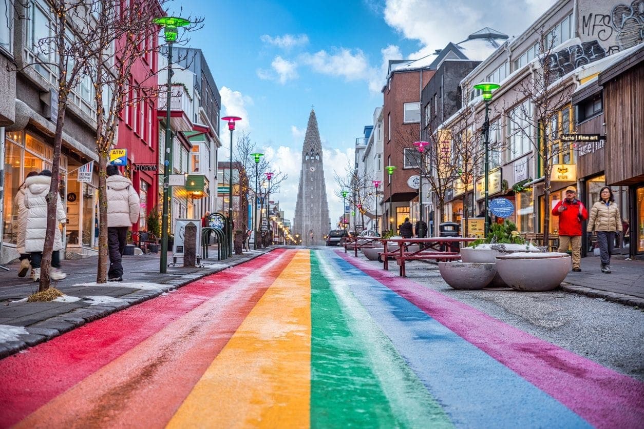 US Citizens in Iceland Reached 1,049 in 2025, Up From 583 in 2016