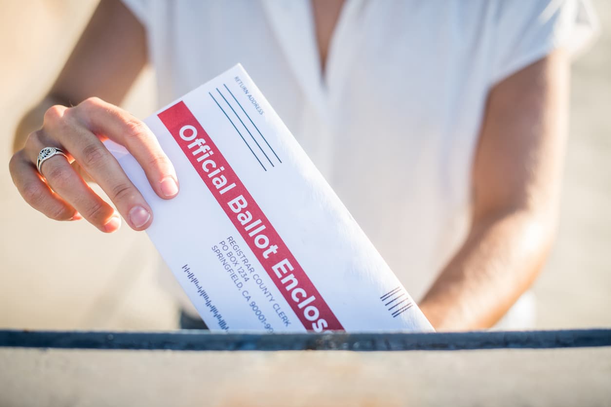 USPS Absentee Ballot Rules Blocked Before 2026 Midterms